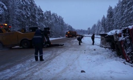 Эвакуация грузовых авто и автобусов стоимость услуг и где заказать - Санкт-Петербург