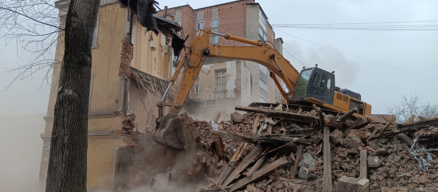 Услуги по сносу и демонтажу старых домов, строений и сооружений в Приозерске