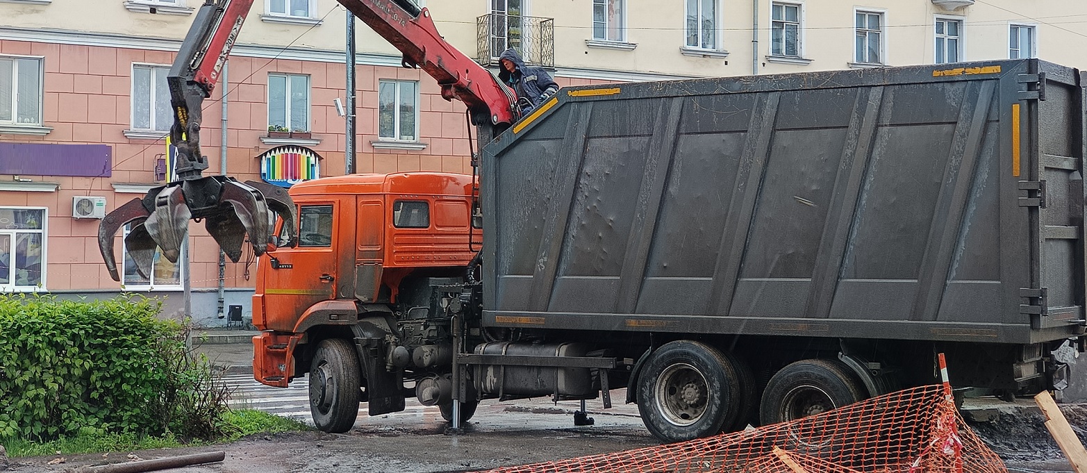 Услуги по ремонту ломовозов в Луге