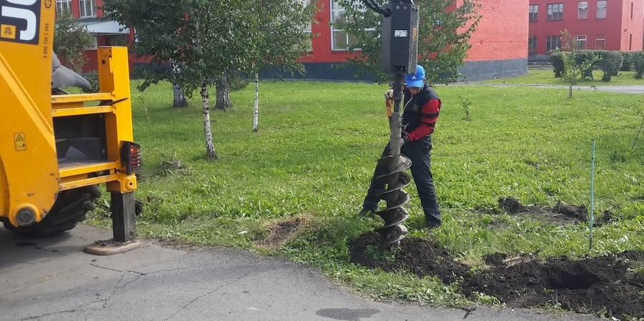 Услуги по бурению грунта под столбы и фундамент в Ленинградской области