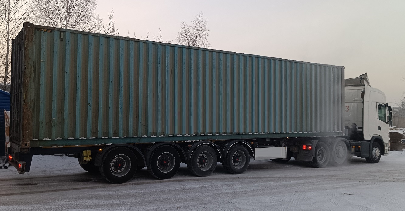 Контейнеровоз для перевозки контейнеров 20 и 40 футов в Киришах